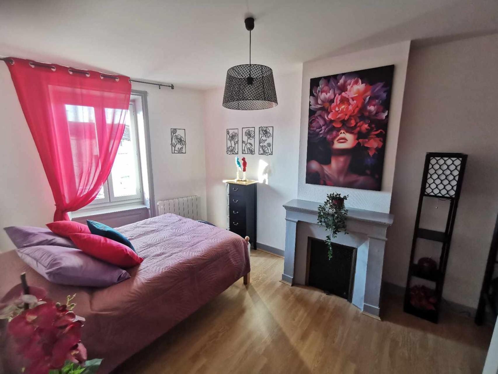Bel Appartement De 1 A 7 Personnes Ambert Exterior photo